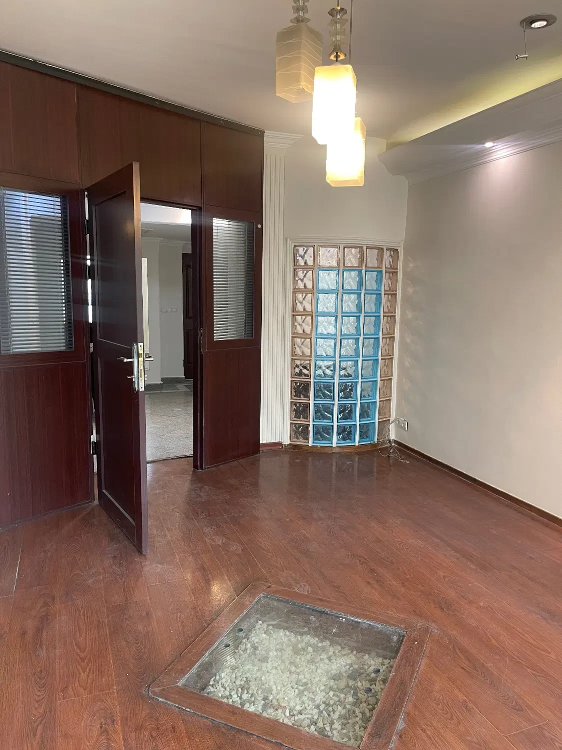 رهن و اجاره اداری 65 متری در جردن-امانیه