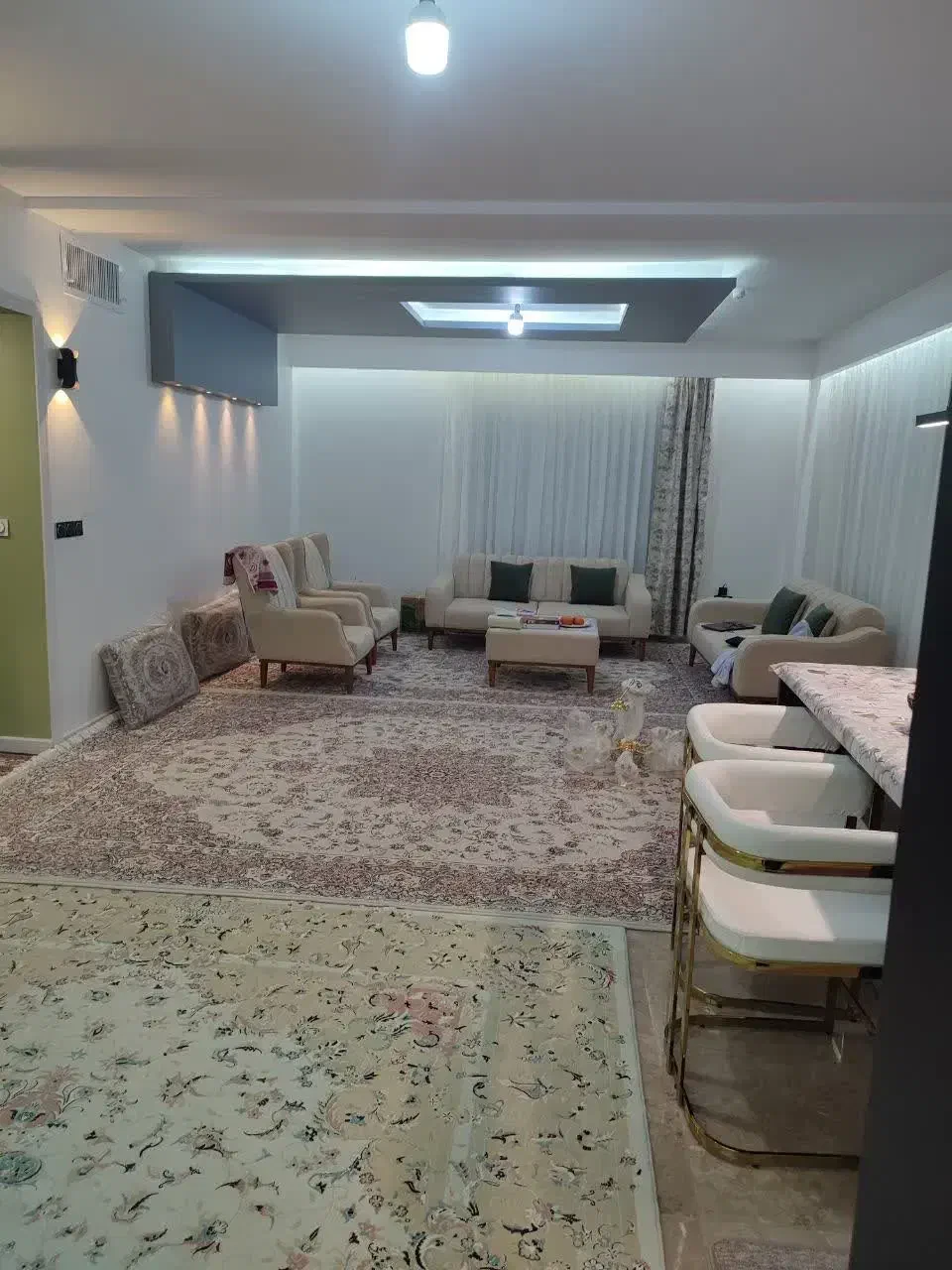 رهن و اجاره آپارتمان 135 متری در دزاشیب