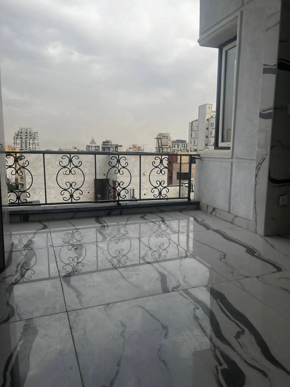 آپارتمان ۲۱۵ متری زعفرانیه با ویو شمال و جنوب - تصویر 6