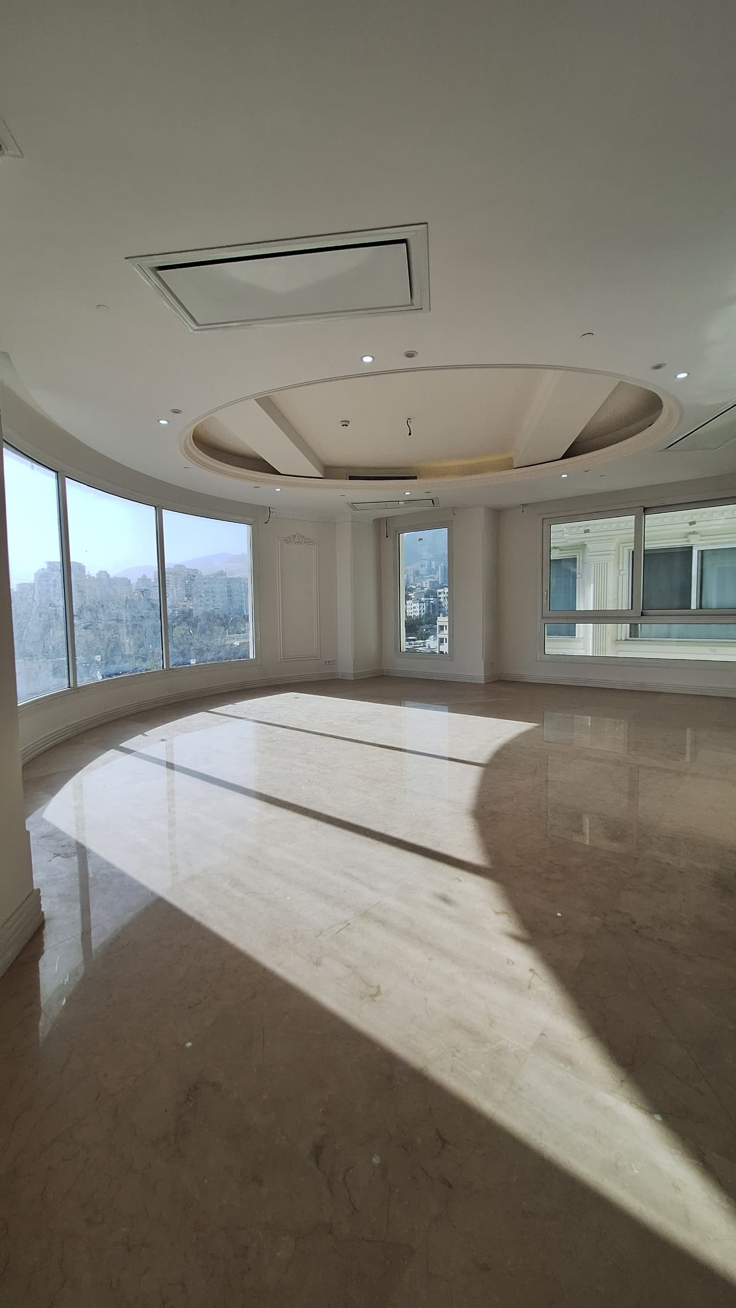 نمایش بزرگ