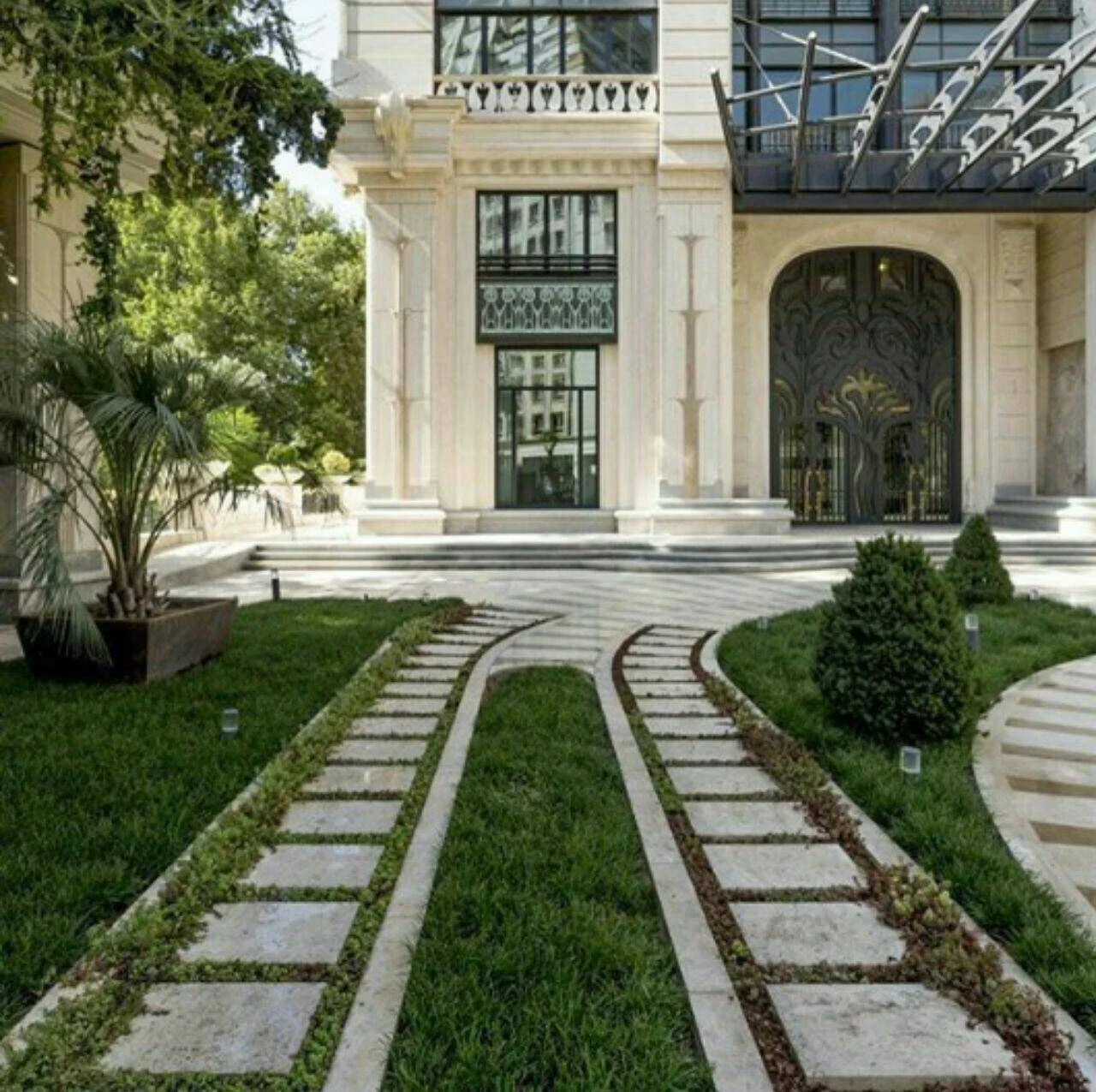 نمایش بزرگ