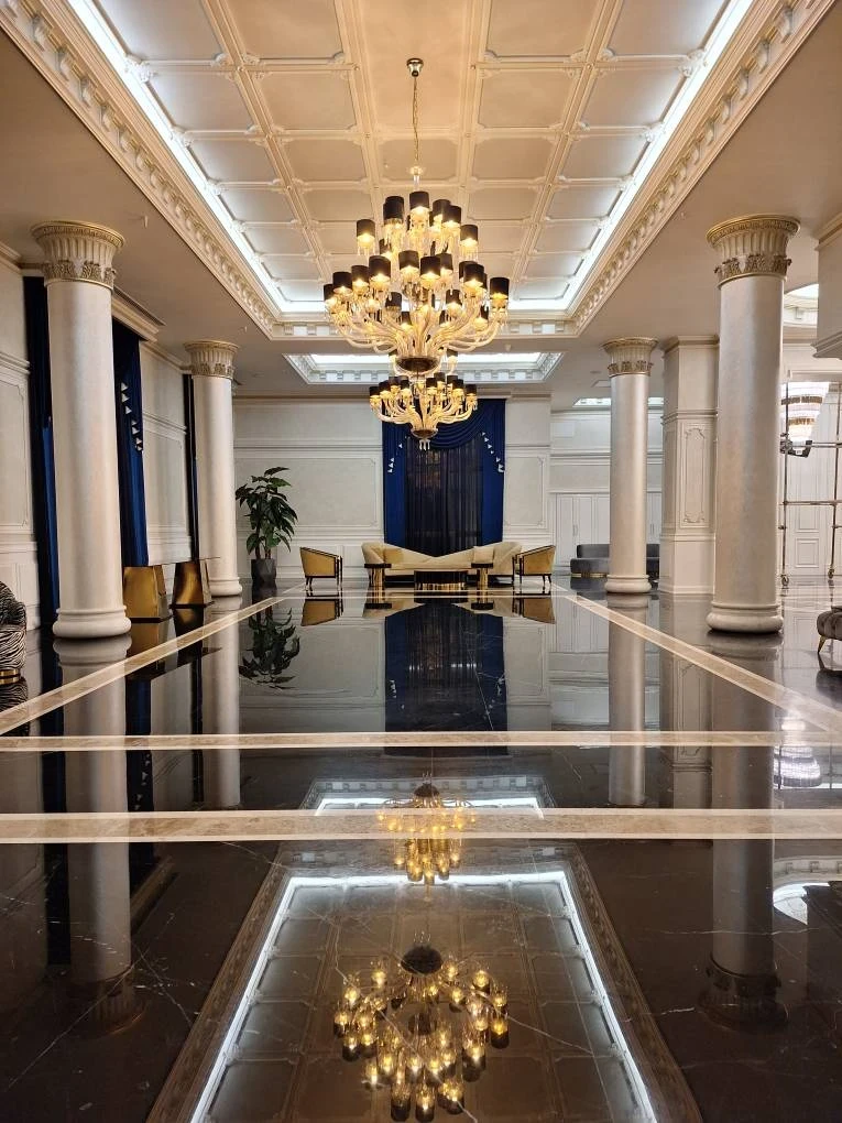 نمایش بزرگ
