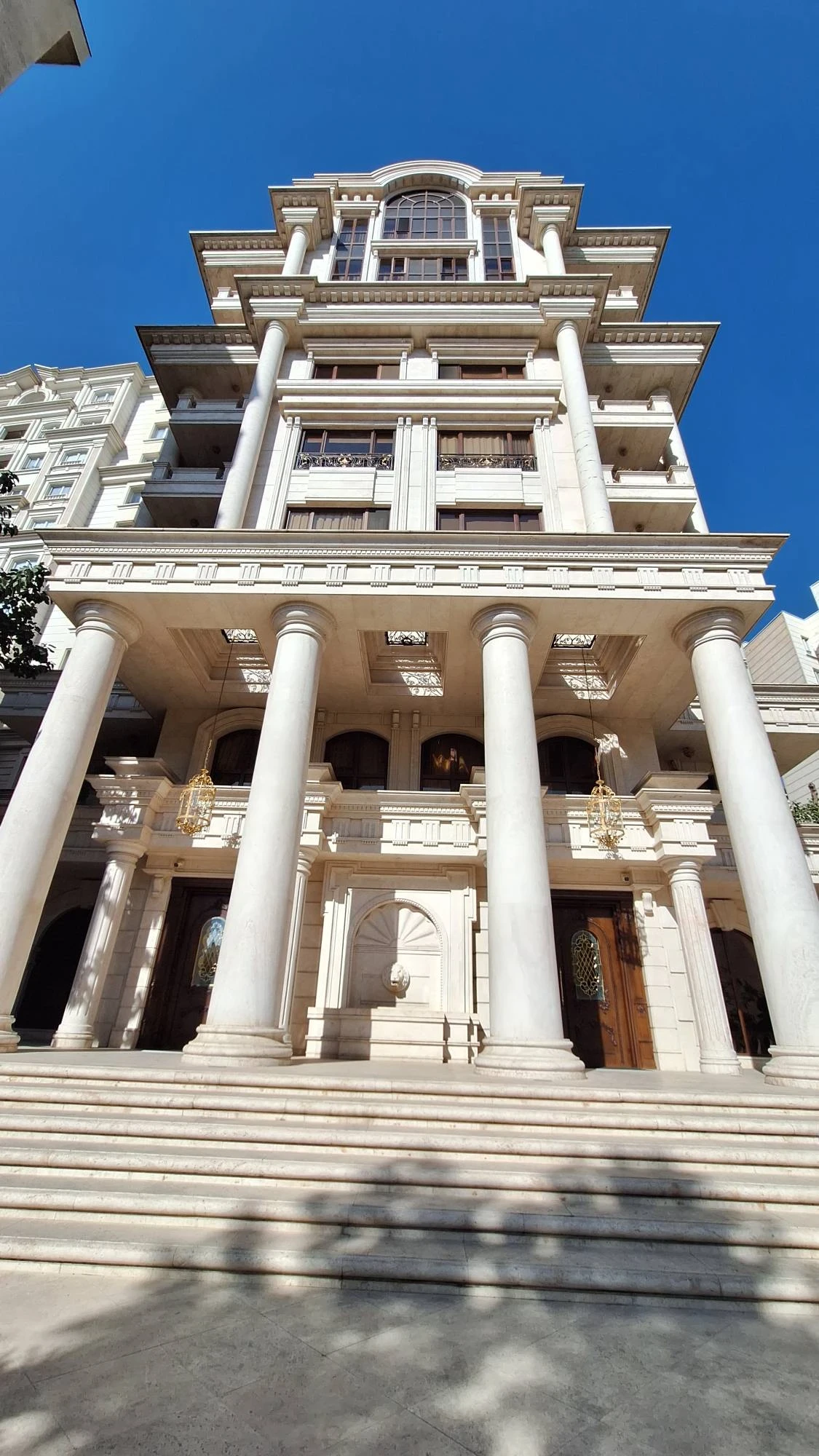 نمایش بزرگ