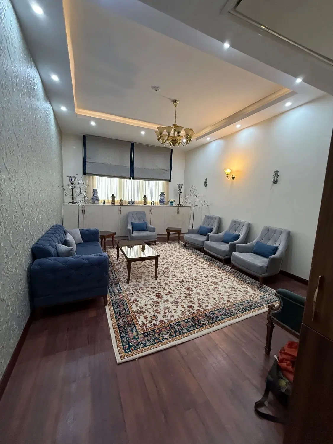 رهن و اجاره آپارتمان 280 متری در شهرک محلاتی - تصویر 1