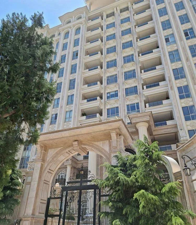 نمایش بزرگ