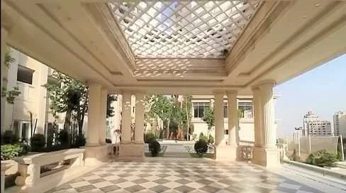 نمایش بزرگ