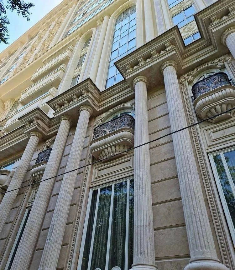 نمایش بزرگ