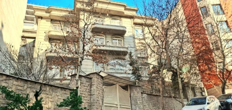 فروش آپارتمان بازسازی شده 190 متری در فرشته با ویوی مشجر - نمای دوم ملک